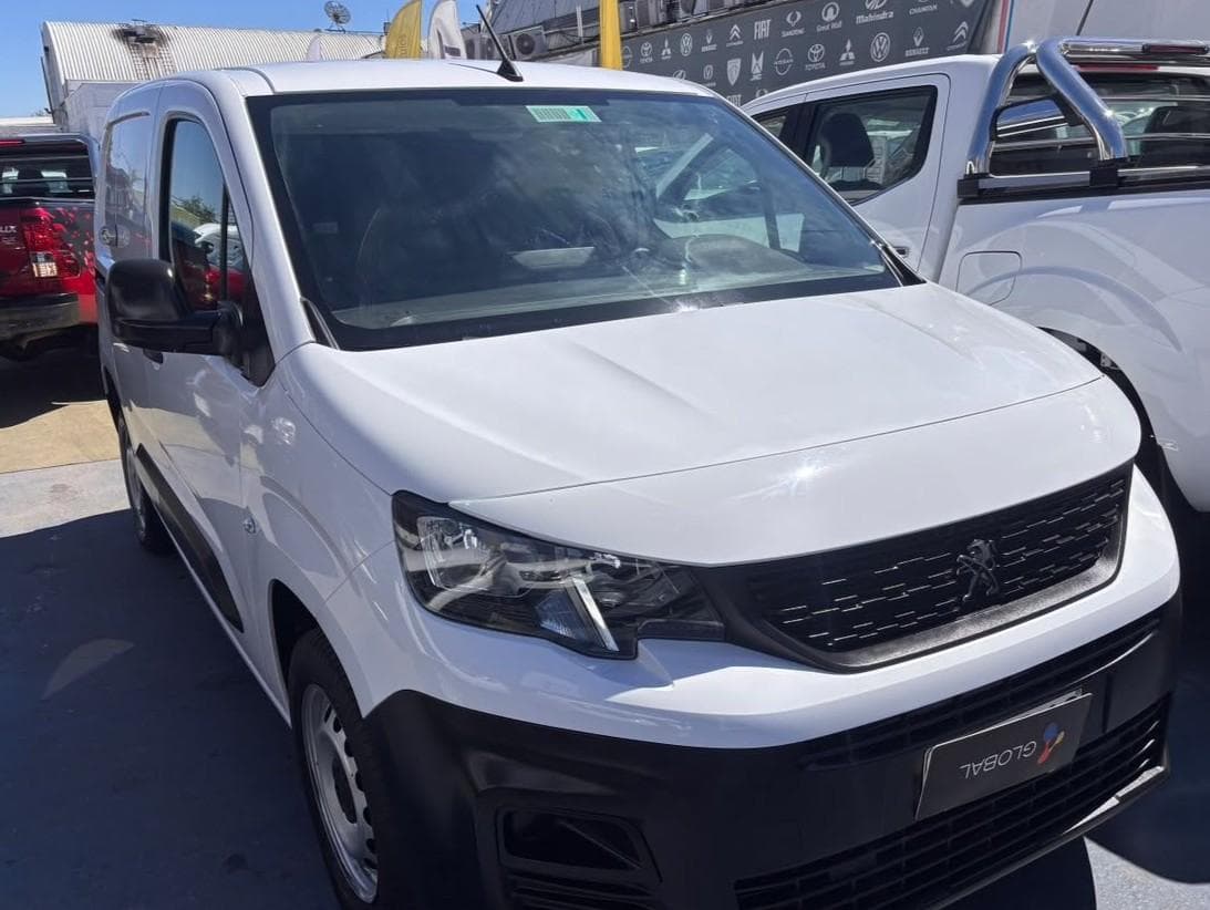 Peugeot PARTNER 2023 (1/10)