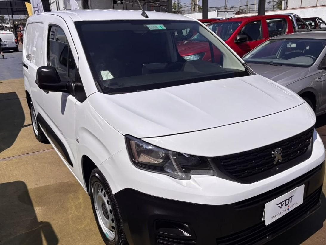 Peugeot PARTNER 2023 (1/10)