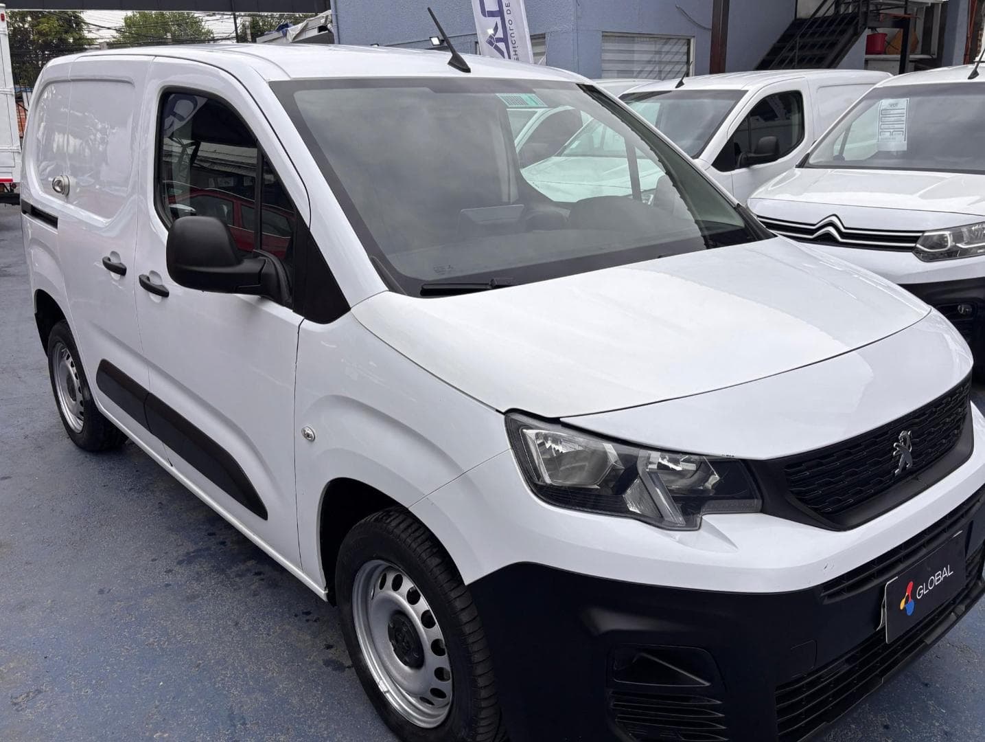 Peugeot PARTNER 2023 (1/10)