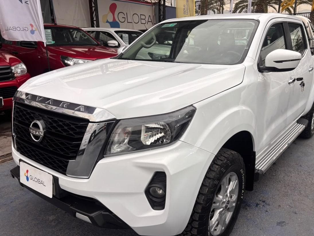 Nissan NAVARA 2023 (1/10)