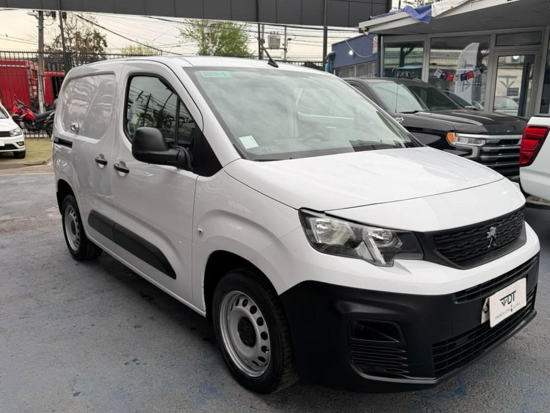 Peugeot PARTNER 2023 (1/10)