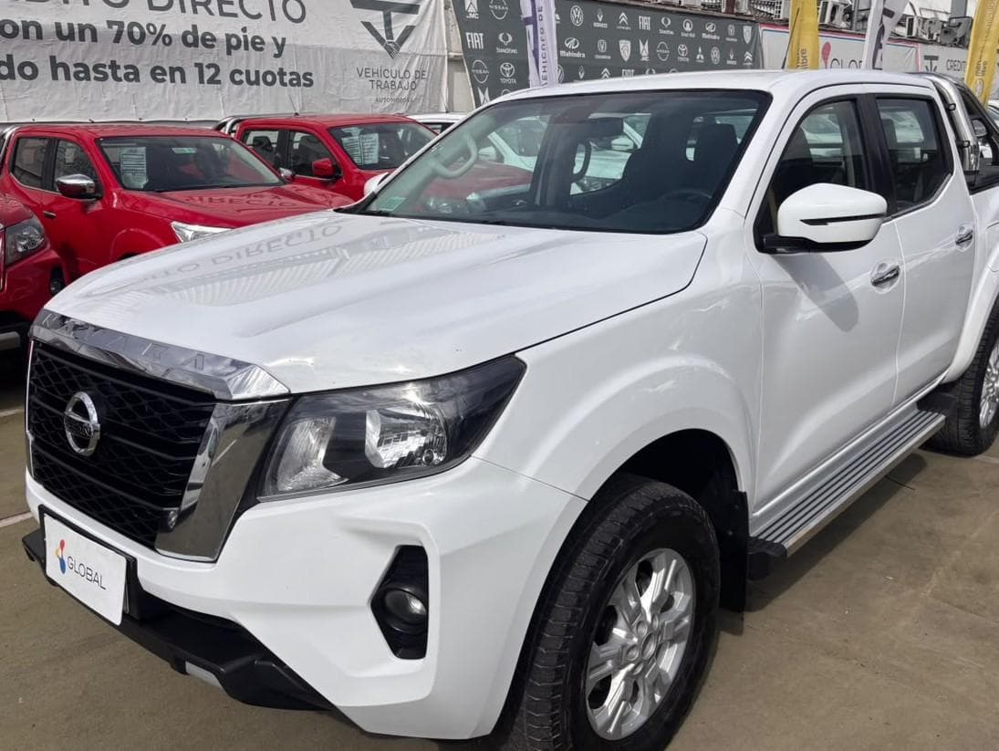 Nissan NAVARA 2022 (1/10)