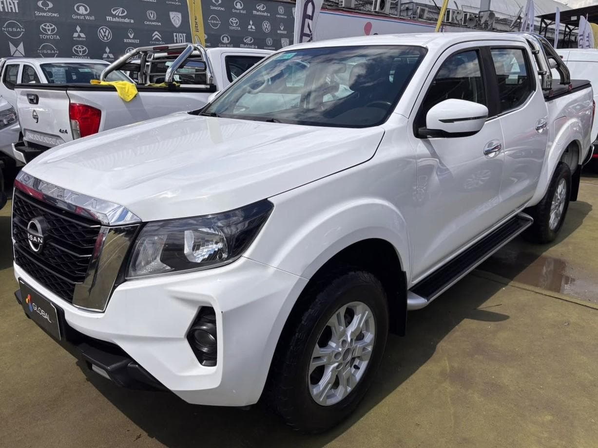 Nissan NAVARA 2023 (1/10)